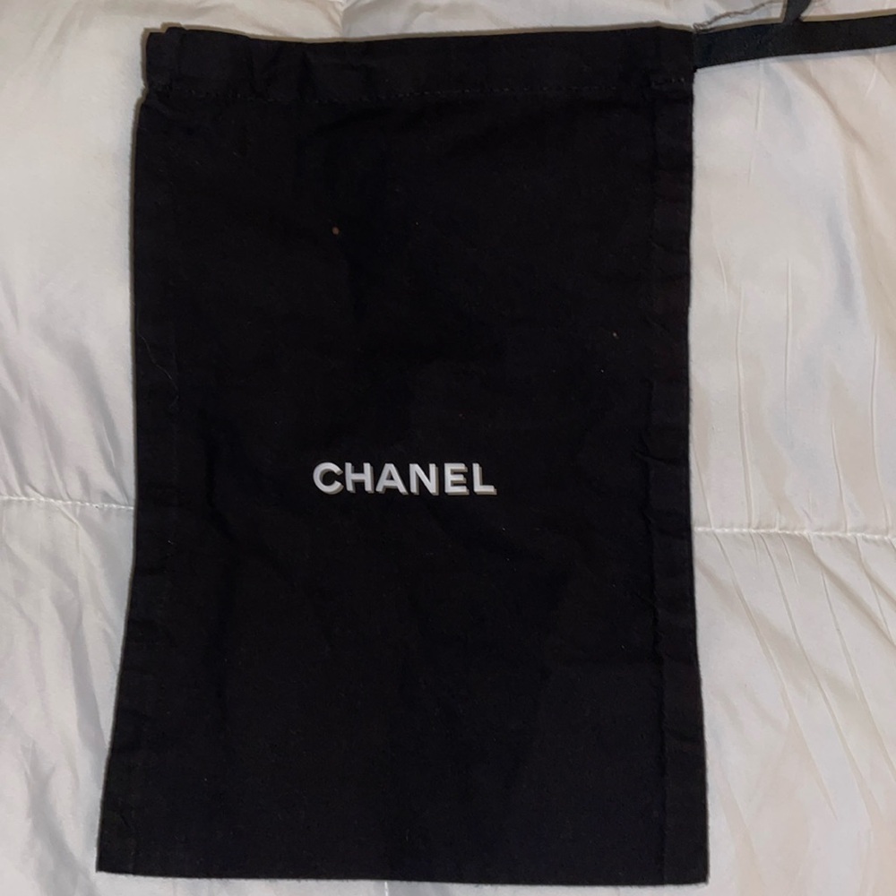 Chanel dust bag (1)
